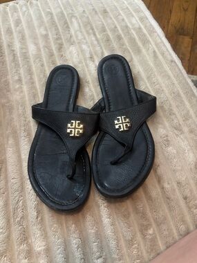 Tory Burch Black Leather Thong Sandals with Gold Logo Women’s Size 8